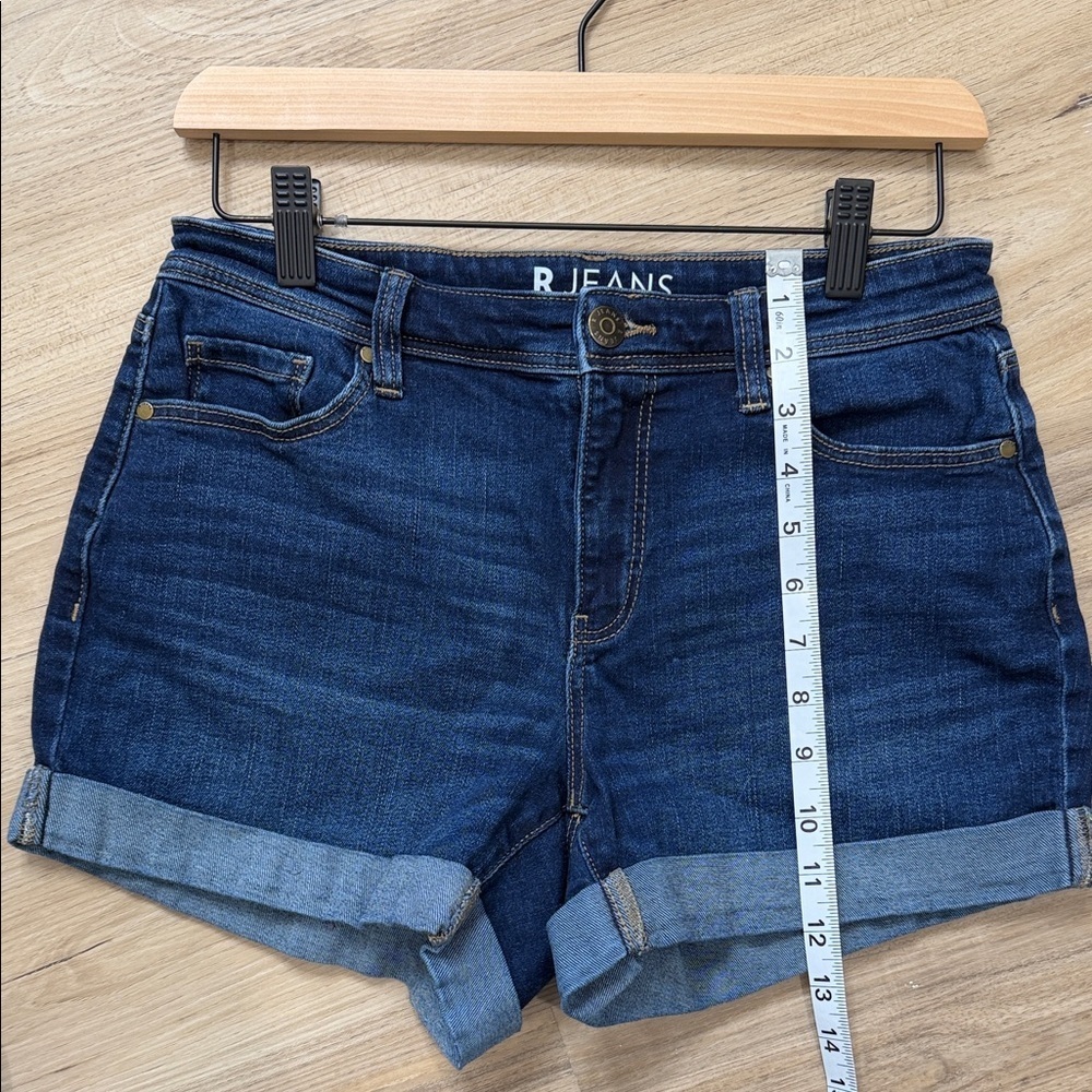 Reitmans Women’s Denim Shorts – Deep Blue – Size 28 – Cuffed Hem - Picture 5 of 6